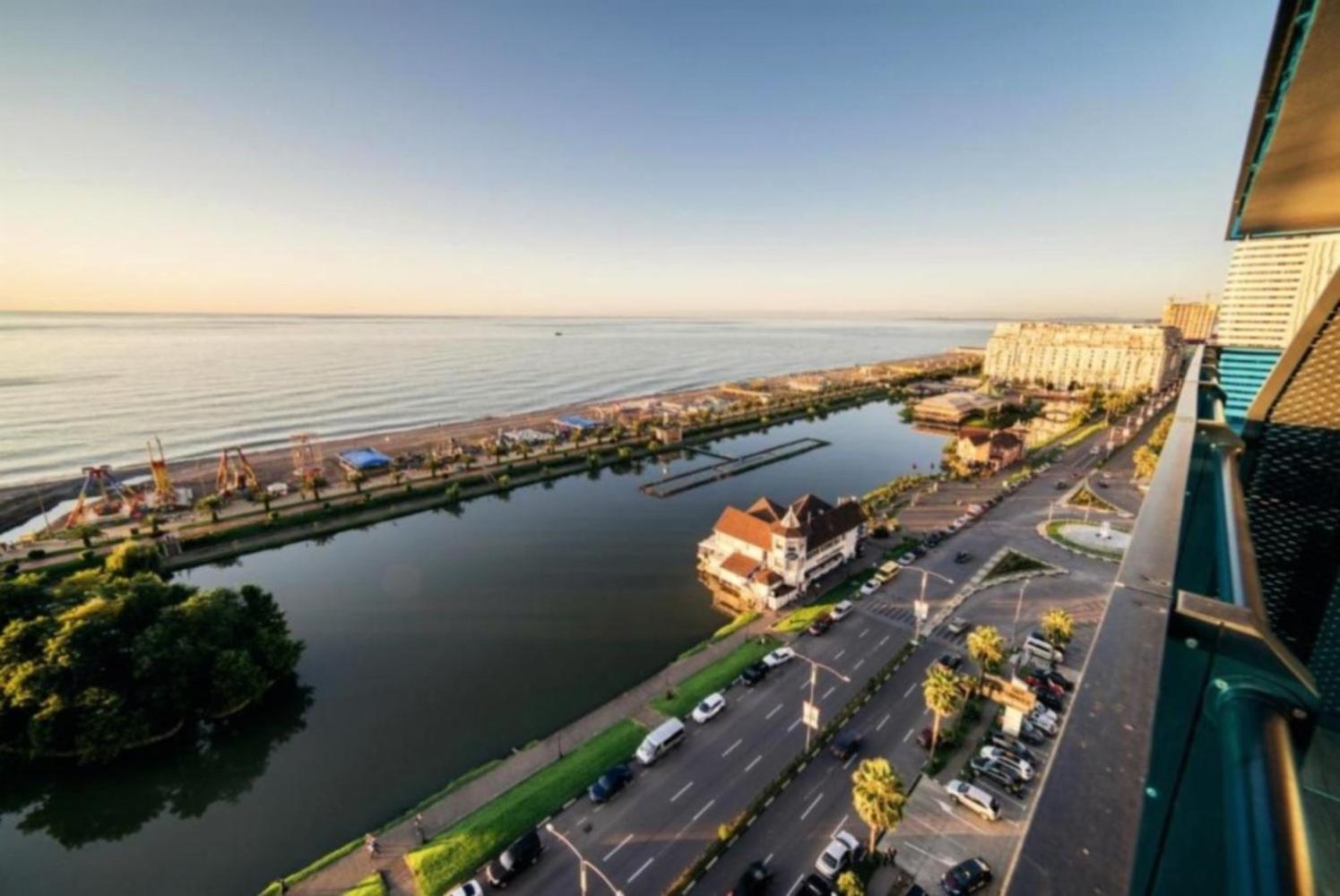 Panorama Black Sea View & Aparthotel Batumi Eksteriør bilde